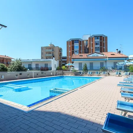 Готель Family Mediterraneo - Azzurro Club
