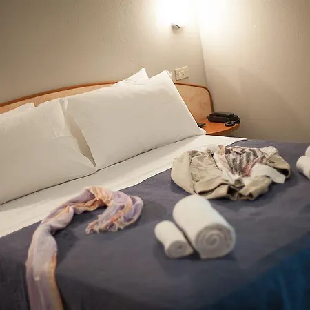 Family Mediterraneo - Azzurro Club Готель 3*
