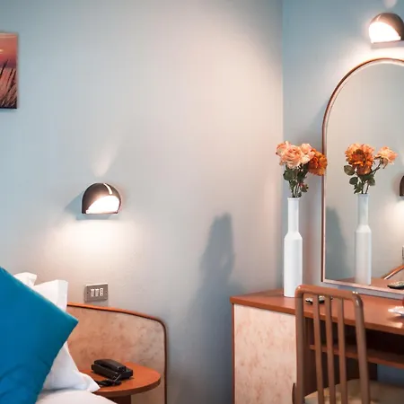 Готель Family Mediterraneo - Azzurro Club 3*