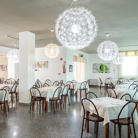 Готель Family Mediterraneo - Azzurro Club 3*