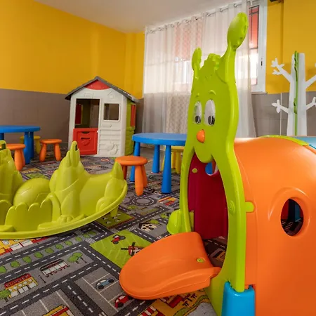 Готель Family Mediterraneo - Azzurro Club Чезенатіко